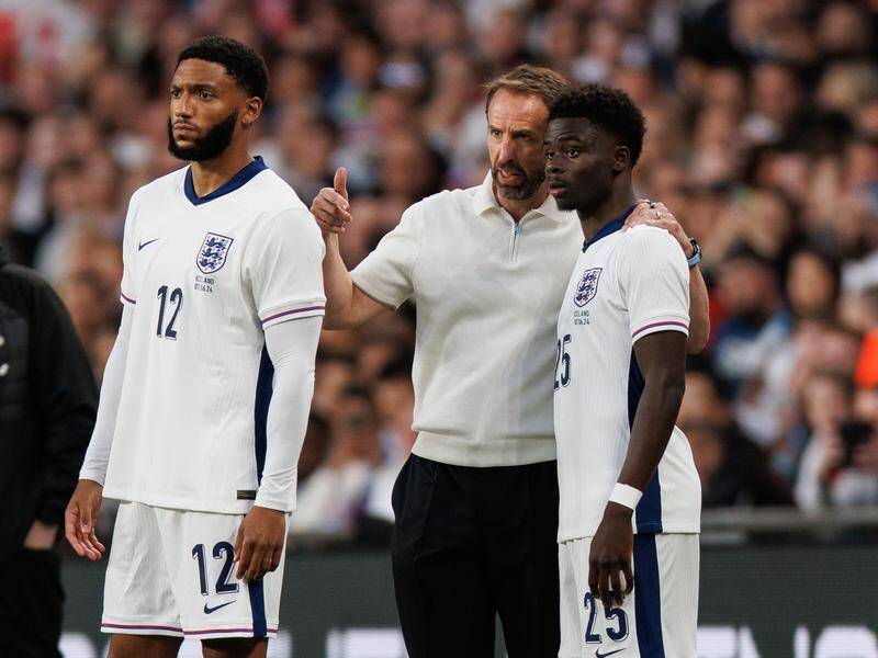 The Euros could spell the end of the line for Gareth Southgate (centre) as England manager. (EPA PHOTO)